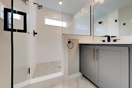 Exceptional Vacation Home in Nashville townhouse - image 9
