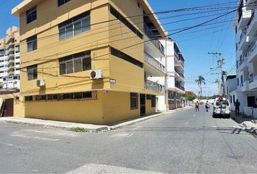 Apartamento grande en Salinas a 50m del Malecon, Full, parqueo, wifi, Pet
