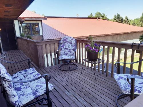 Black River Lodge - image 20