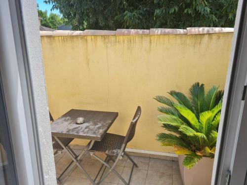 Chambre cosy avec terrasse in 阿爾萊郊區