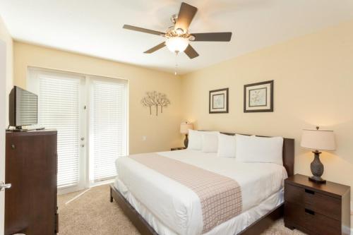 Modern Vista Cay Town Home - CDC COMPLIANT home - image 12