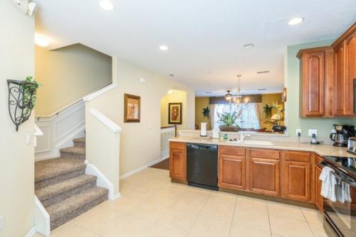 Luxury Modern Town Home -Vista Cay Resort townhouse - image 9