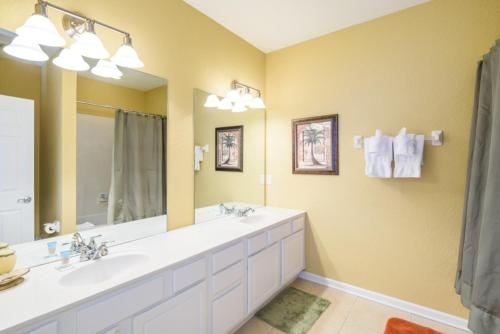Luxury Modern Town Home -Vista Cay Resort townhouse - image 11