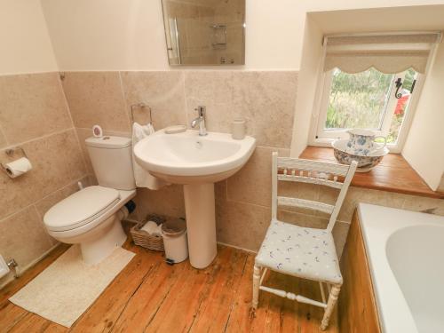 2 Storrs Cottages Carnforth - image 13