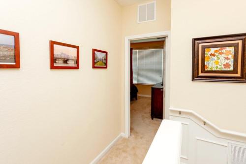 GORGEOUS Vista Cay Town Home -CDC COMPLIANT townhouse - image 10