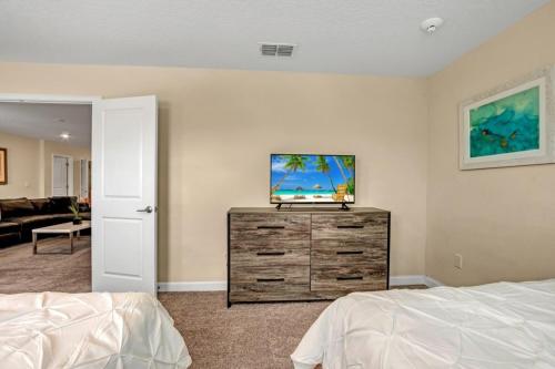 Luxury Lake View 9 BR Villa Games Room Movie Room home