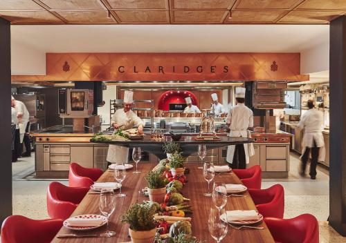 Claridge's - main image