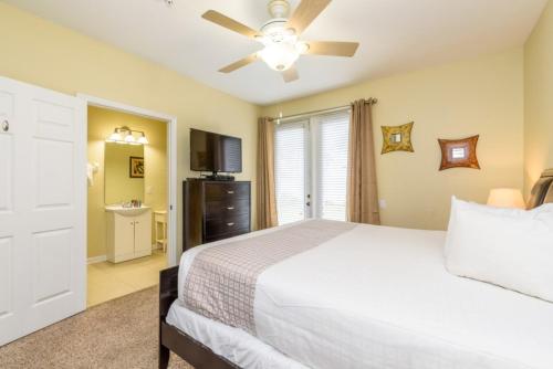 BEAUTIFUL Vista Cay Townhome townhouse - image 10