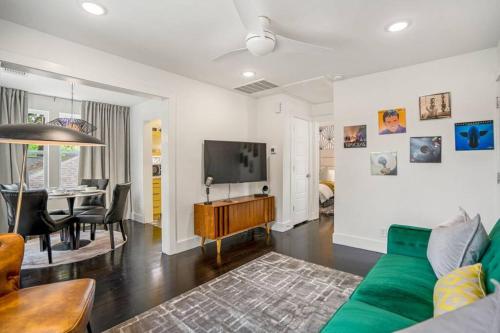 Mid-Century Mod-Pad @ East Downtown in Houston, USA
