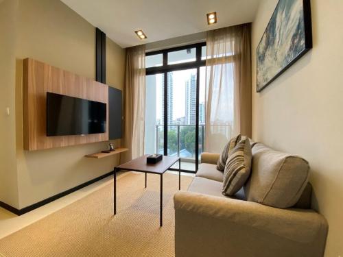 Ariva on Shan Serviced Residences (SG Clean) Ariva on Shan Serviced Residences is perfectly located for both business and leisure guests in Singapore. Both business travelers and tourists can enjoy the propertys facilities and services. Wheelch