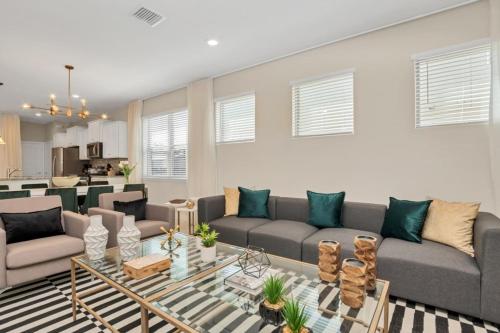 Best Resort Near Disney Private Pool & Spa Home! villa - image 3