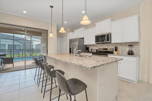 Best Resort Near Disney Private Pool & Spa Home! villa - image 8