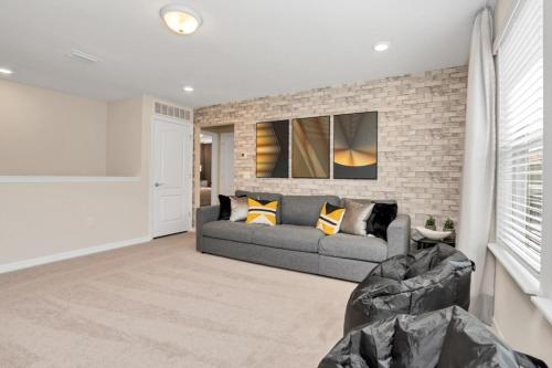 Best Resort Near Disney Private Pool & Spa Home! villa - image 4