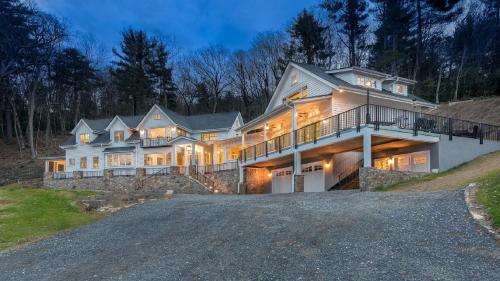 Jubilee Mountain Homestead Apartment home - image 8