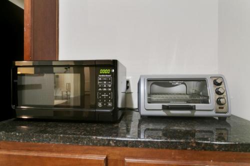 Lovely & Spacious Fairburn Apartment - Only 20 Miles from Atlanta apts - image 8