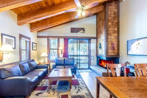 Cozy Aspen Grove 2 bed 2 bath condo - image 5