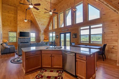 Smoky Bear View Cabin with an Open Concept Living Space With 3 Bedrooms On Main Floor with Awesome Mountain Views Located in Cedar Falls Resort cabin - image 10
