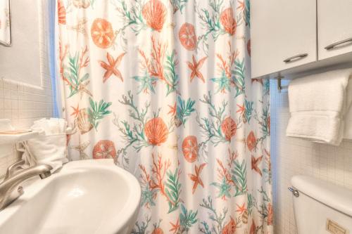 Tropic Terrace #24 - Beachfront Rental condo - image 7