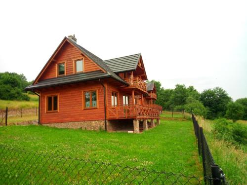 Dom Słoneczna Chata Kasina Wielka - Accommodation