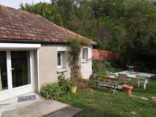 Gîte Gien, 1 pièce, 2 personnes - FR-1-590-221 gîte à louer Saint-Brisson-sur-Loire
