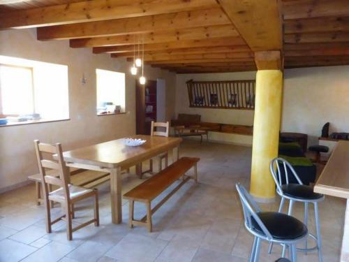 Gîte Freycenet-la-Tour, 3 pièces, 5 personnes - FR-1-582-277