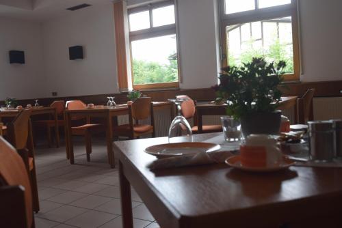 Restorāns, HOTEL BIKE & HIKE in Wildeck