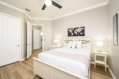 Beautiful Modern Condo - Vista Cay Resort condo - image 5