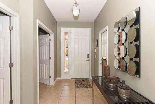 Wonderful 7-Bed Solterra Resort with Pool & Spa home in Davenport, USA