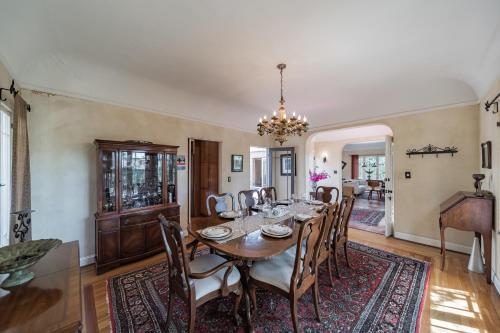 1925 Spanish Villa Retreat near Disneyland in Historic Park Santiago home - image 9