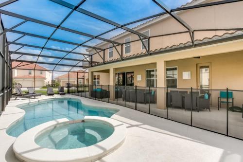 14 Bed 11 Bath-Movie Theater-Game Room Pool! home - image 2