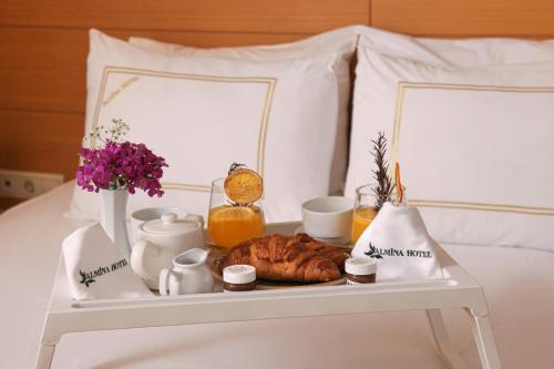 Almina Guest House – Istanbul, FL