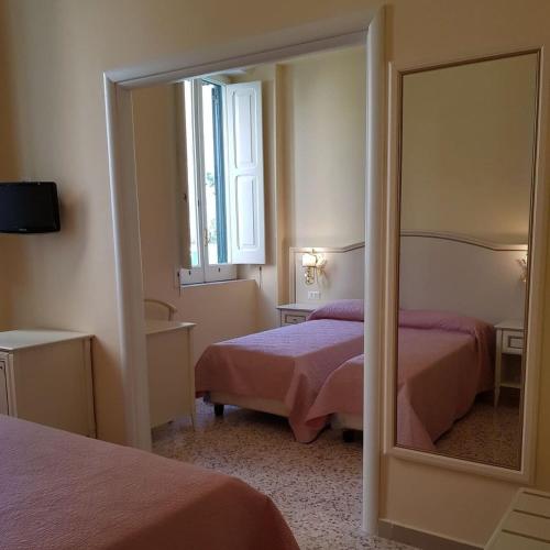 Albergo Santa Teresa – Torre del Greco, NY
