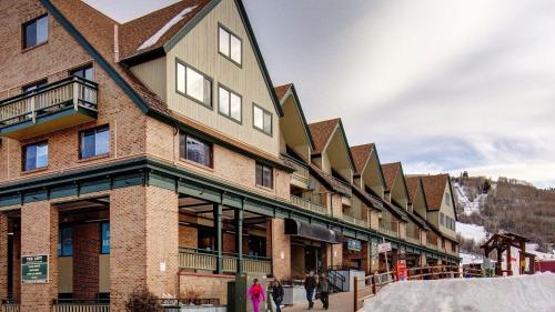 209 Ski Lodge Studio home - image 7