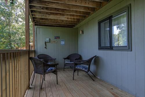 Cozy Quarters condo - image 12