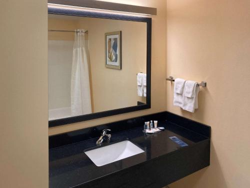 Comfort Inn & Suites Ankeny - Des Moines