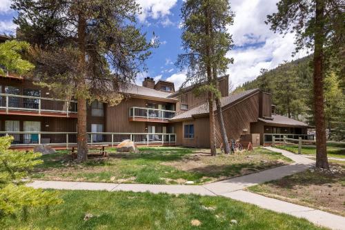 1095 Wild Irishman condo - image 12