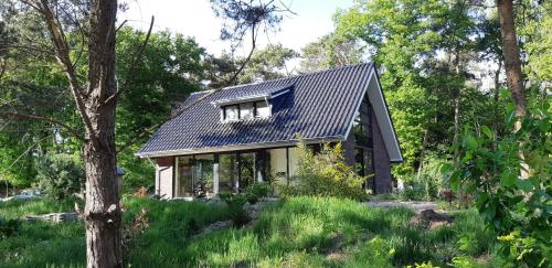  Vakantiehuis met hottub en barrelsauna in Ommen