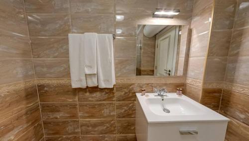 Hotel Antik - image 9