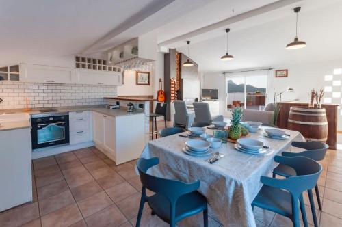 Ático duplex Touriplaya SOLO FAMILIAS gîte à louer Beniflá