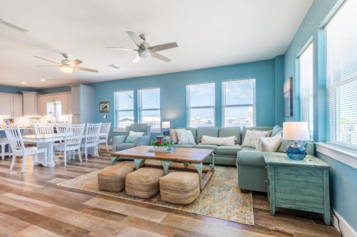 Out of Office home - image 6