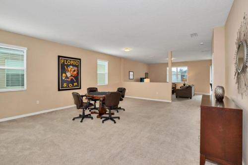 Exceptional 5 Bedroom Property On Crystal Cove villa - main image