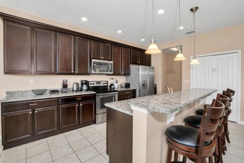 Exceptional 5 Bedroom Property On Crystal Cove villa - image 4