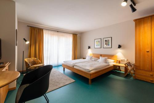 1 queen bed
