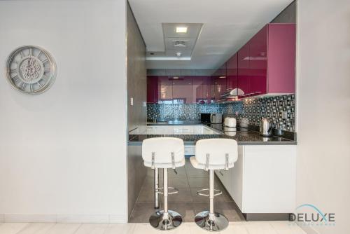 Sea Views 1BR in the Heart of Dubai Marina by Deluxe Holiday Homes, Dubaj (fotografie 5)