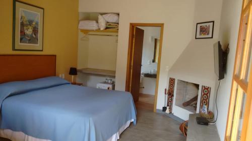 1 double bed, 1 twin bed