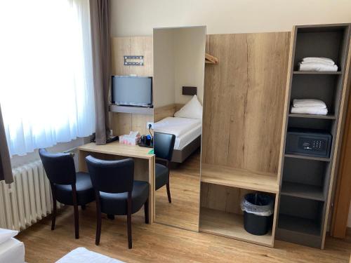 Center Hotel Essen - image 8