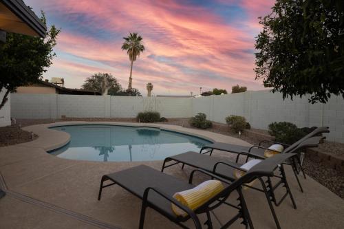 Open Floor Mesa Gable Vacation Home