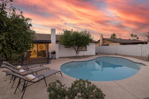 Open Floor Mesa Gable Vacation Home