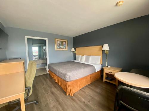 Fairway Inn - image 2
