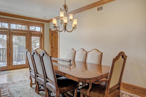 4Br Ski in Ski Out the Top of Bachelor Gulch condo - image 5